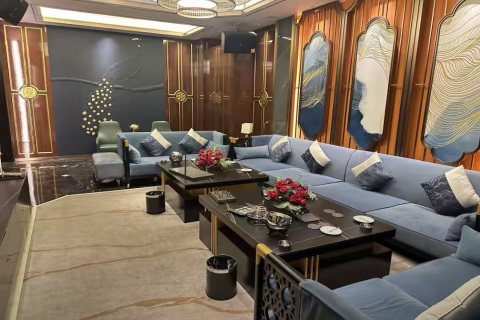 衢州KTV诚聘服务专员 当天结算薪资